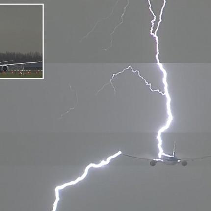 καταιγίδα Κιάρα-κεραυνός χτυπάει αεροπλάνο