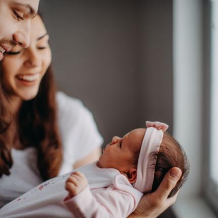 Τι έχει αλλάξει για την υιοθεσία με τον νέο νόμο.jpg