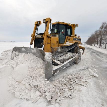 Χιόνια και θυελλώδεις ανέμοι πλήττουν τα Βαλκάνια