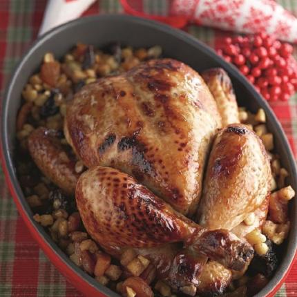 Το κοτόπουλο στο γιορτινό τραπέζι.jpg