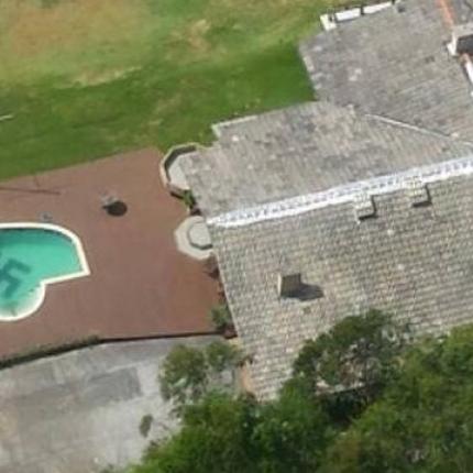 Βραζιλία: Αστυνομικό ελικόπτερο εντόπισε τεράστια σβάστικα σε πισίνα!