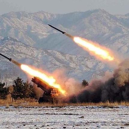 Στην εκτόξευση δύο πυραύλων μικρού βεληνεκούς προχώρησε η Βόρεια Κορέα