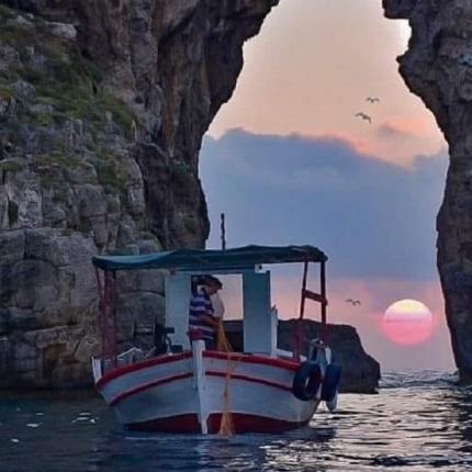 θάλασσα-ψαράς-πανσέληνος