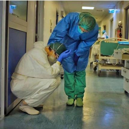 Ιταλός νοσηλευτής-κορωνοϊός