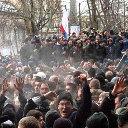 Κριμαία: Το 93% υπέρ της ένωσης με τη Ρωσία δείχνουν τα πρώτα exit pol