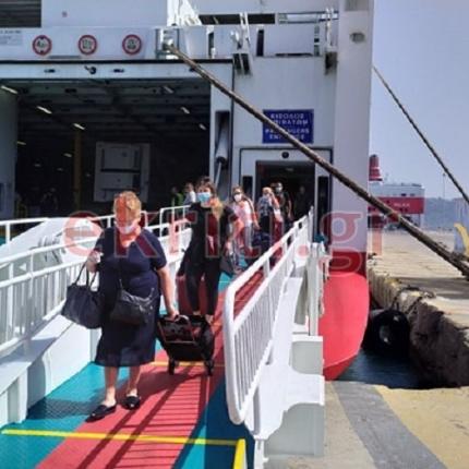 Με μέσα ατομικής προστασίας οι επιβάτες