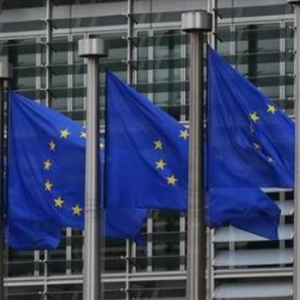 Χωρίς οικονομικό νόημα η πρόωρη έξοδος της Ελλάδας από στήριξη, λένε οικονομολόγοι