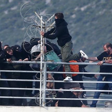 Φάση απο το παιχνίδι ΑΕΚ-ΠΑΟΚ.jpg