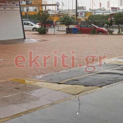 Πλημμύρες στο αεροδρόμιο