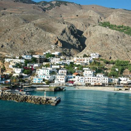 Έφτασε στην Αγία Ρουμέλη μετά από περιπέτειες η δικαστική αντιπρόσωπος