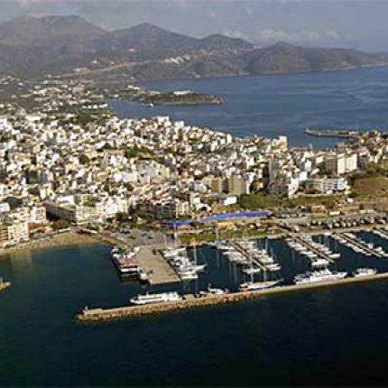 Βυθίστηκε αλιευτικό στο Μεραμπέλλο - κινδύνευσαν τέσσερα άτομα