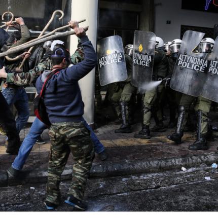 αγροτες αθηνα.jpg