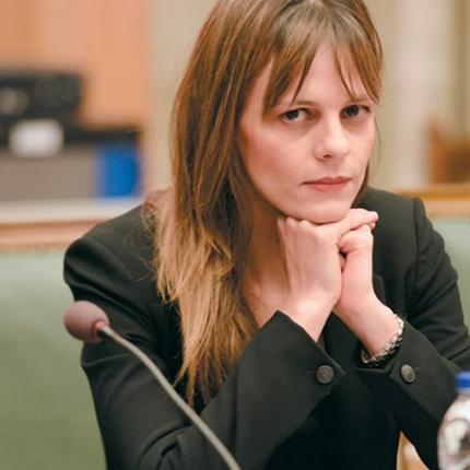 έφη αχτσιόγλου