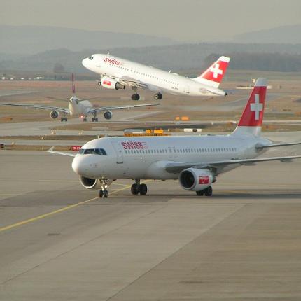 Εκκένωση αεροσκάφους της Swiss στο Λονδίνο- 4 ελαφρά τραυματίες