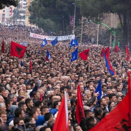 αλβανια διαδηλωσεις
