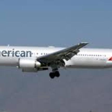 Αεροσκάφος της American Airlines έκανε αναγκαστική προσγείωση στη Τζαμάικα λόγω προβλήματος συμπίεσης