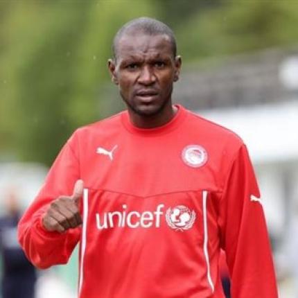 Η πρώτη προπόνηση του Αμπιντάλ ως "ερυθρόλευκος"