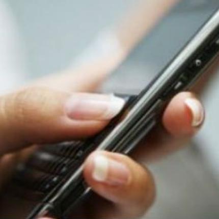 Το "κόλπο γκρόσο" με τις αναπάντητες κλήσεις και τις βαριές χρεώσεις