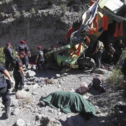 τροχαίο άνδεις λεωφορείο