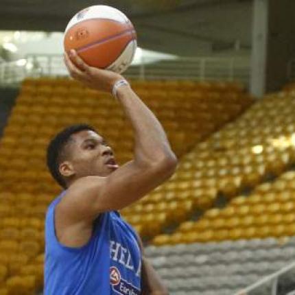 antetokounpoethniki708.jpg