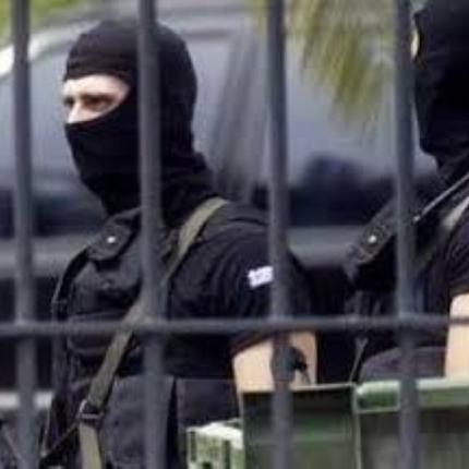 Νέες συλλήψεις στη Θεσσαλονίκη μετά από έλεγχο της αντιτρομοκρατικής σε έξι σπίτια