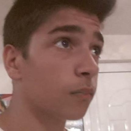 Πιο χαρούμενος από ποτέ ο 15χρονος Αντώνης από τη Νεάπολη