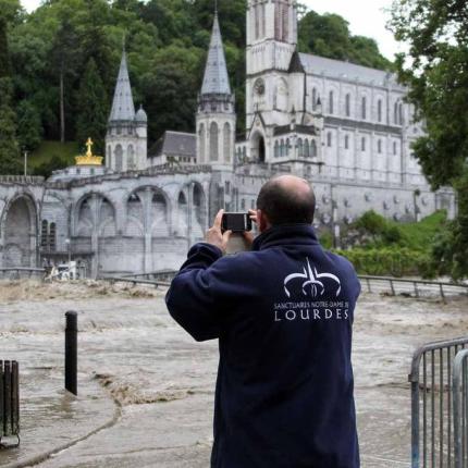 Γαλλία: Πλημμύρες σαρώνουν και πάλι το νότιο τμήμα της