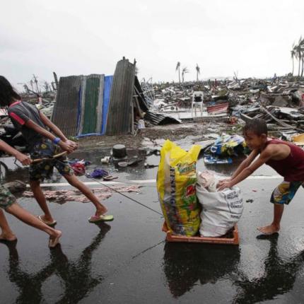 ap_philippines_typhoon_5_jt_131110_16x9_992.jpg