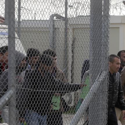 Συνεχίζεται η απελευθέρωση μεταναστών