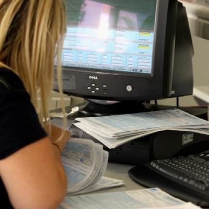 "Αιτία πολέμου η απόλυση των συμβασιούχων στο δήμο Ηρακλείου"