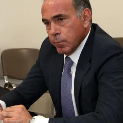 Καθηγητές "κατέλαβαν" το γραφείο του Υπουργού Παιδείας