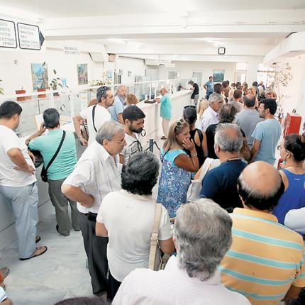 Σε απόγνωση οι πολίτες αδυνατούν να πληρώσουν τους φόρους - Στα 67,25 δις τα ληξιπρόθεσμα