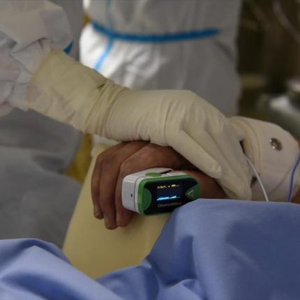 Οι ασθενείς στα νοσοκομεία με κορωνοϊό αυξάνονται ανησυχητικά