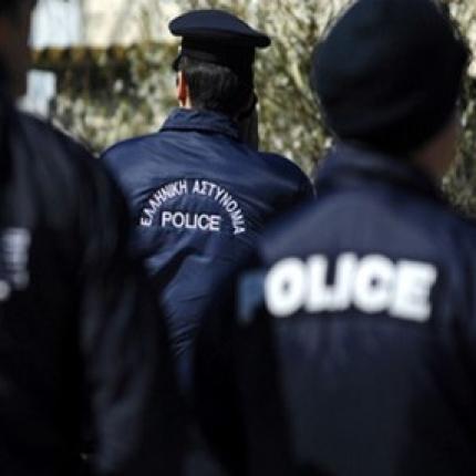 Εξαρθρώθηκε σπείρα που διέπραττε απάτες με τραπεζικούς λογαριασμούς θανόντων