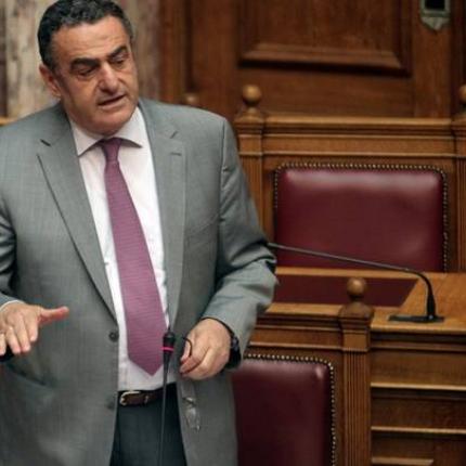 Αθανασίου: Ας παρακολουθήσει τώρα ηλεκτρονικά τα μαθήματά του ο Νίκος Ρωμανός