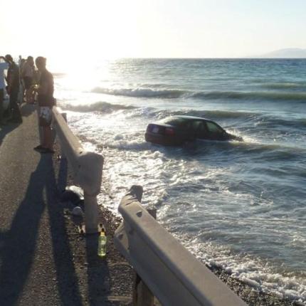 αυτοκίνητο θάλασσα