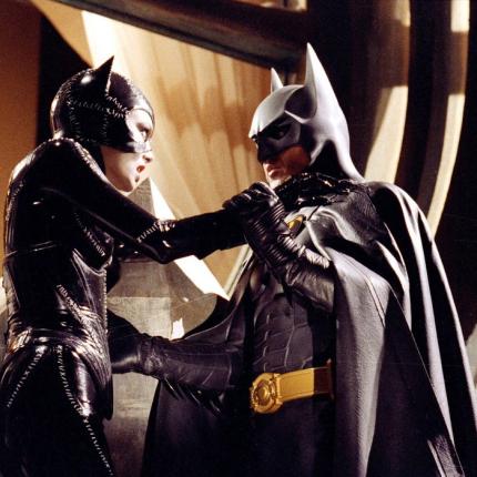 batman_returns_-_batman_and_catwoman_epistrefei_programma_tileorasis_star.jpg