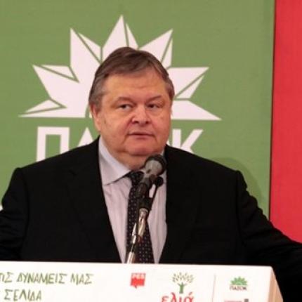 "Ξεκάθαρο το μήνυμα των εκλογών" δηλώνει ο Βενιζέλος
