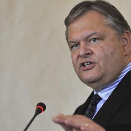 Περισσότερες δόσεις για τα "κόκκινα" δάνεια προανήγγειλε ο Ε.Βενιζέλος