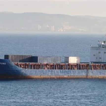 Στο λιμάνι της Καλλίπολης στη νότια Ιταλία ελλιμενίστηκε το φορτηγό πλοίο Blue Sky M