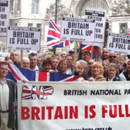 Το είδαμε κι αυτό: Οι εθνικιστές της Βρετανίας παρομοιάζουν το Σαμαρά με το Χίτλερ