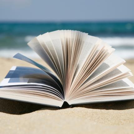 Βιβλία που θα σας κρατήσουν την καλύτερη συντροφιά το καλοκαίρι!