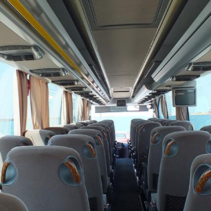 τουριστικό λεωφορείο