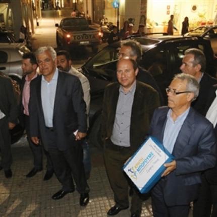 Ο Σ.Τσόκας κατέθεσε το ψηφοδέλτιο του συνδυασμού του "ΚΡΗΤΗ ΜΠΟΡΟΥΜΕ"