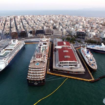 Προληπτικά μέτρα για τον Έμπολα και στον Πειραιά