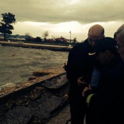 Κάποιοι να φυλάνε το Ν.Δένδια από τον ...εγκέλαδο!