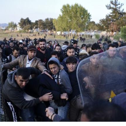 αστυνομια επεισοδια προσφυγες.jpg