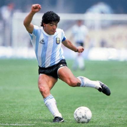 diego-maradona-1986-768x573-1.jpg