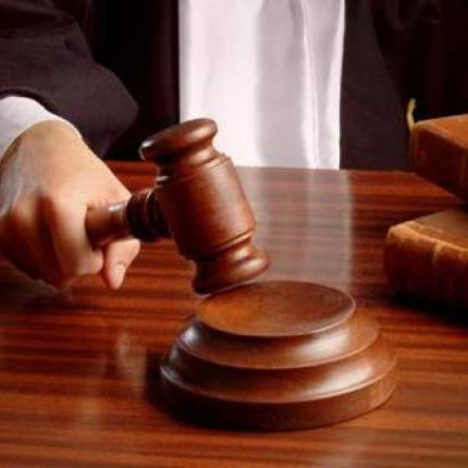 Μηνύσεις για ... γέλια και για κλάματα !