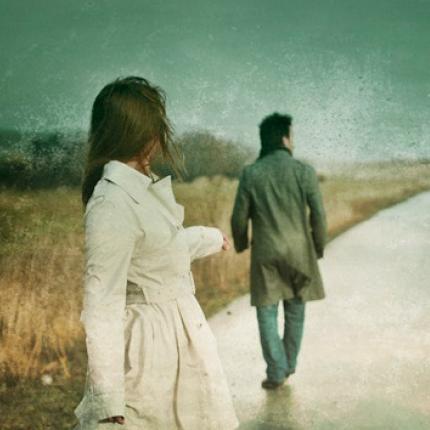 Να μείνω ή να φύγω;